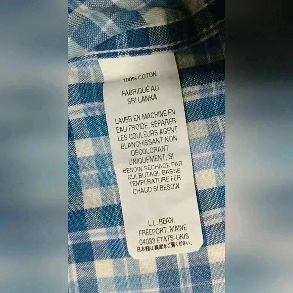 Llbean Slightly Fitted 💯 cotton short sleeve button  down shirt. Men's L - Picture 4 of 5